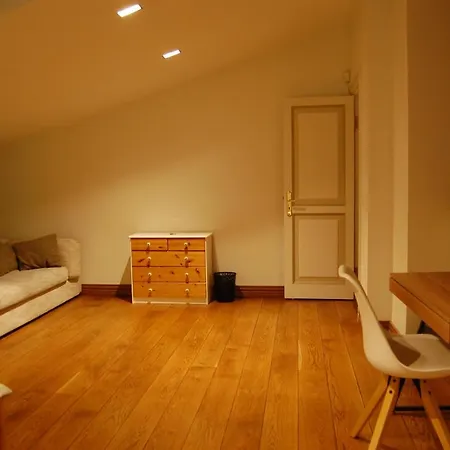 Cosy And Quiet Old Town Apartment *